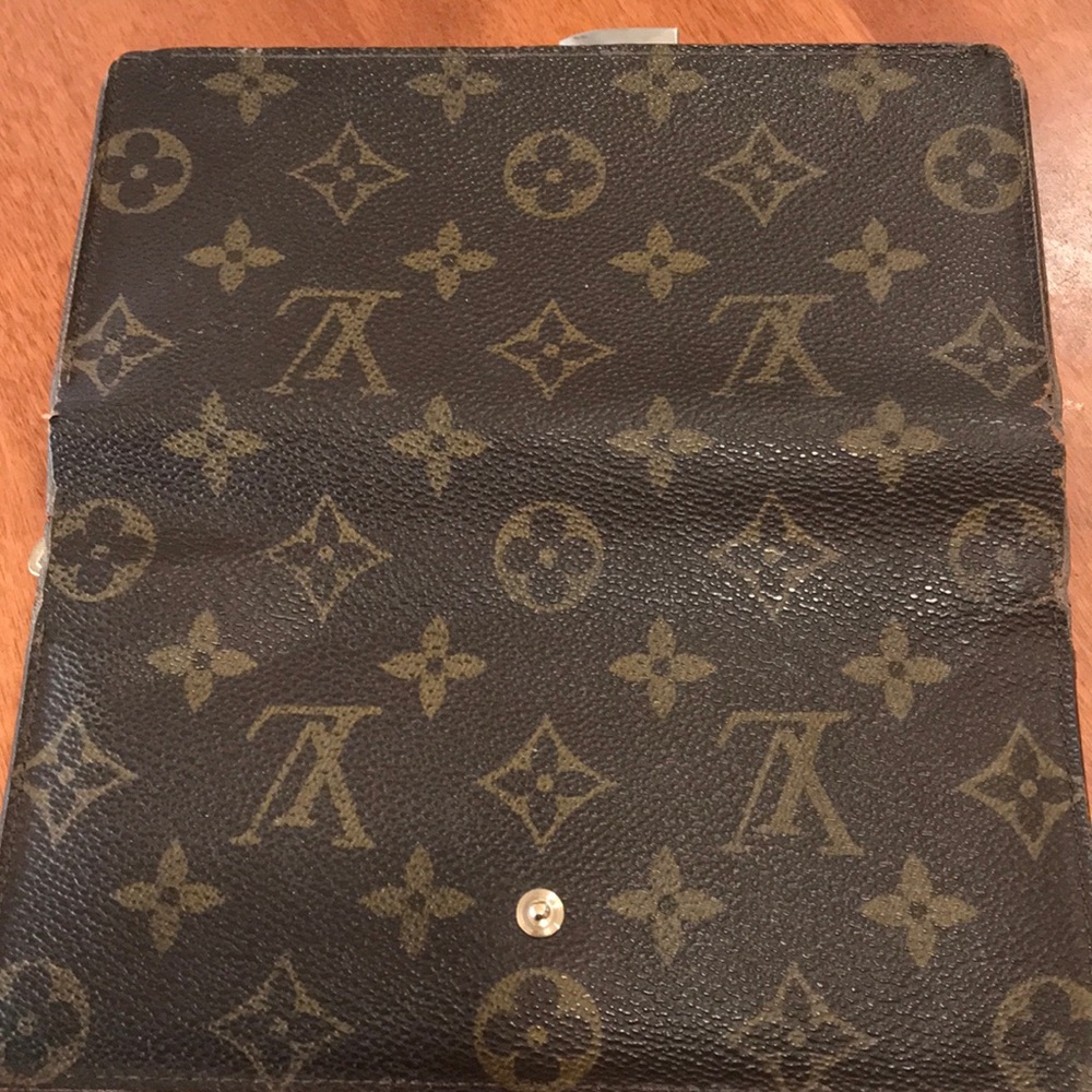Vintage LV wallet